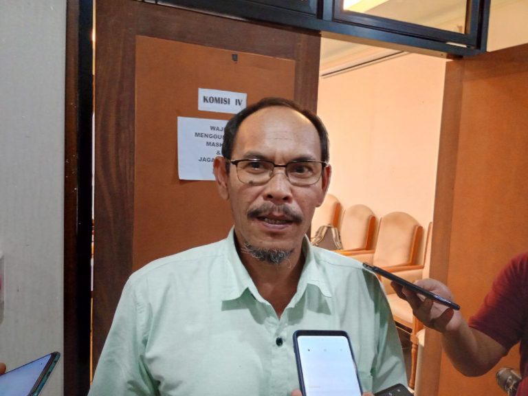 Seragam Gratis, DPRD Kukar Minta Disdikbud Siapkan Regulasi