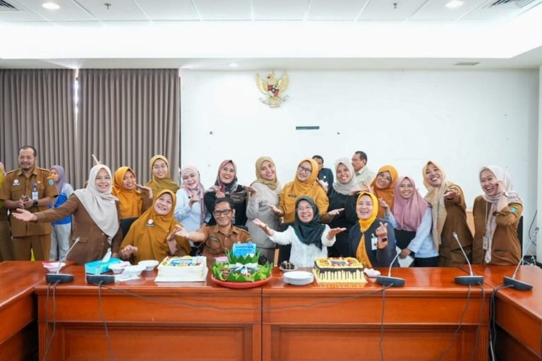 Pjs Wali Kota Ikut Ucapkan Selamat pada Ultah Sekda ke-59