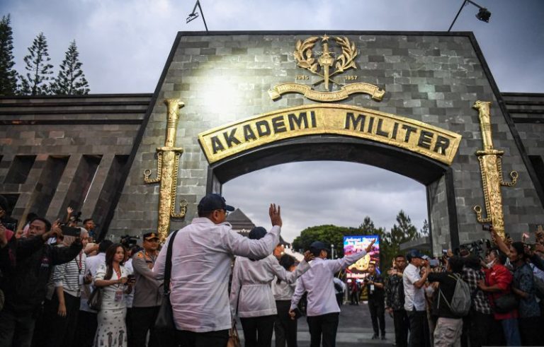 Anggota Kabinet Pakai Loreng Komcad, Ikut Pembekalan di Akmil Magelang