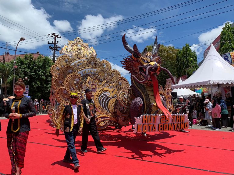 Antusiasme Tinggi, 89 Kelompok Ramaikan BCC dan Pawai Budaya 2024 dengan Tema Budaya Indonesia