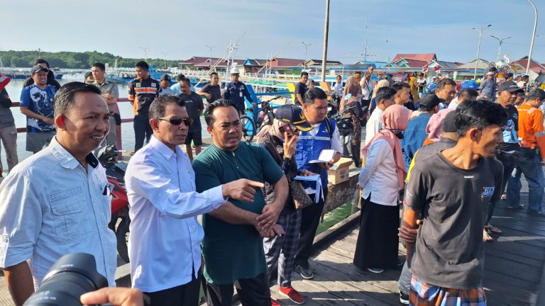 Tinjau Lokasi Kebakaran di Selambai, Pjs Wali Kota Pastikan Bantuan Terkoordinasi dengan Baik
