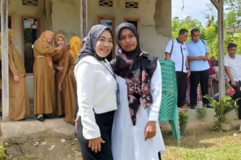 Dirjen GTKPG Kunjungi Suryani di Konawe Selatan, Janjikan Lolos PPPK Lewat Jalur Afirmasi