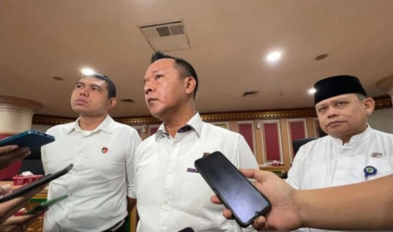 30 Pegawai DPRD Riau Kembalikan Uang SPPD Fiktif Senilai Rp2,17 Miliar