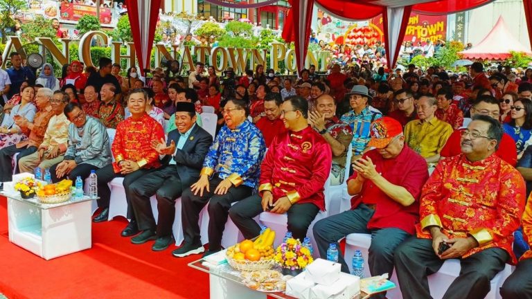 Meriah! Pramono Anung, Rano Karno, dan Para Tokoh Hadiri Perayaan Cap Go Meh di Glodok