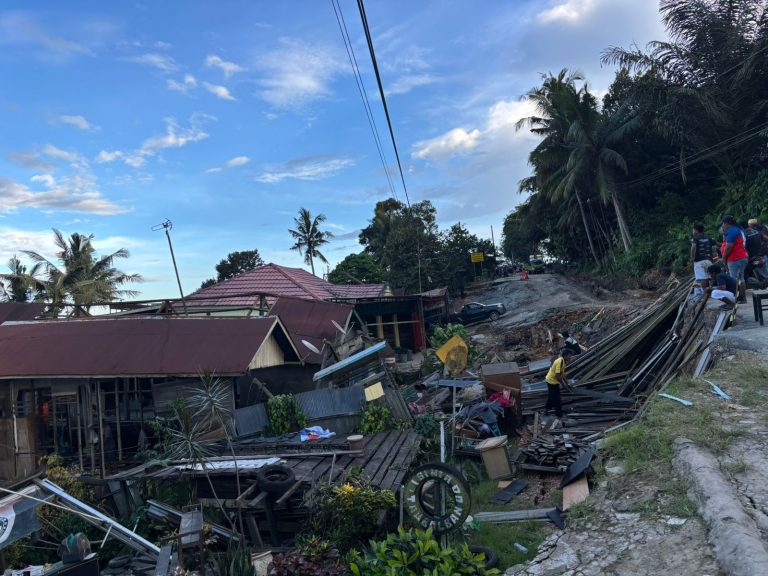 Tanggulangi Dampak Longsor dan Banjir, Camat Loa Janan Minta Tindak Lanjut Konkret