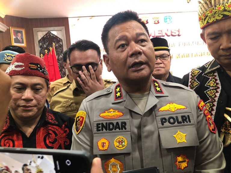 Ratusan Masyarakat Adat Gelar Aksi di Mapolres Kukar, Kapolda Kaltim Komitmen Selesaikan Konflik Agraria di Jahab