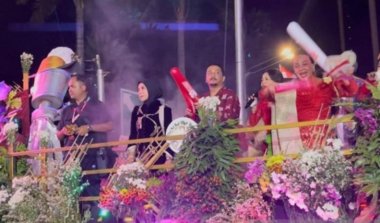 Sal Priadi, Ivan Gunawan, hingga Jordi Amat Meriahkan Karnaval Kemerdekaan di Jakarta