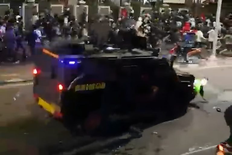 Driver Ojol Tewas Terlindas Mobil Rantis Brimob di Benhil, Warga Teriak Histeris