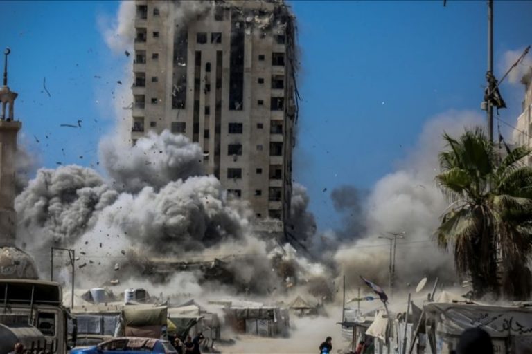 Israel Gempur Menara Mushtaha di Gaza, Ratusan Pengungsi Palestina Jadi Korban