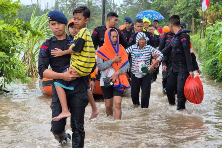 Banjir Terjang Bali, Tim SAR Lanjutkan Pencarian Korban Hilang