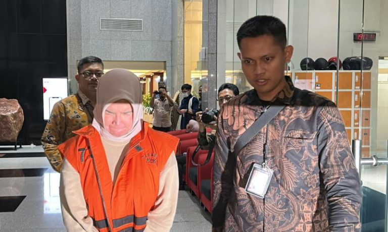 KPK Tahan Dayang Donna, Dalami Praktik Suap Berulang di Kaltim