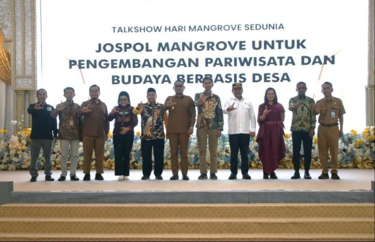 DPRD Minta Pemkab Paser Aktif Edukasi Masyarakat Pentingnya Pelestarian Mangrove