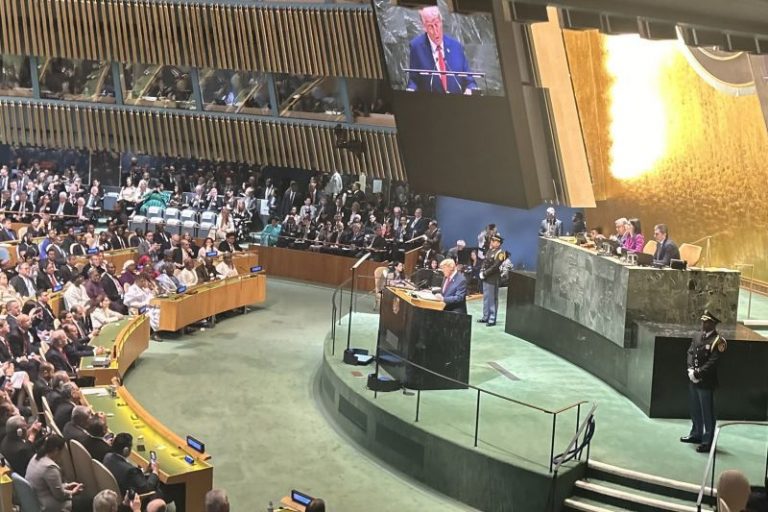 Trump Tolak Solusi Dua Negara, Sebut  Sebagai “Hadiah Terlalu Besar” bagi Hamas