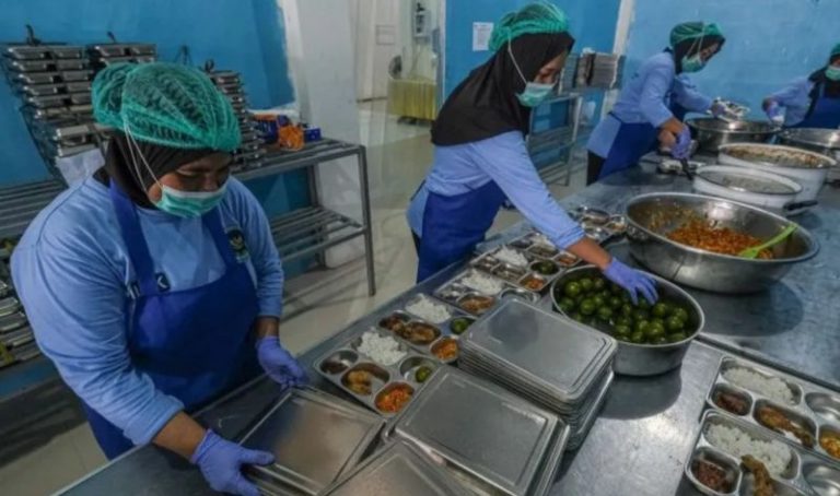BGN Nonaktifkan 56 Dapur MBG Imbas Kasus Keracunan