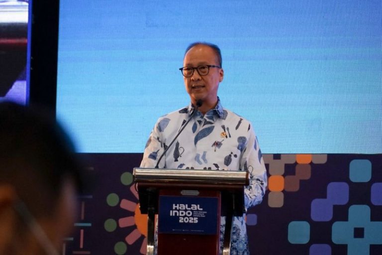 Kemenperin Raup Komitmen Investasi Industri Halal Rp7,2 Triliun di Halal Indo 2025