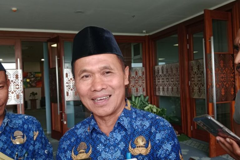 Puluhan Warga Lombok Tengah Dicoret dari PKH karena Terlibat Pinjol