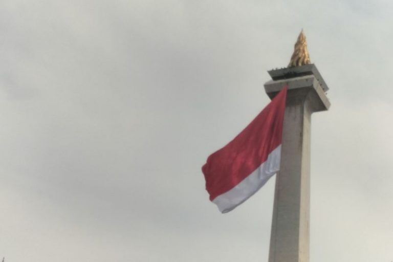Bendera Merah Putih Sempat Robek di Monas Saat Gladi Kotor HUT ke-80 TNI