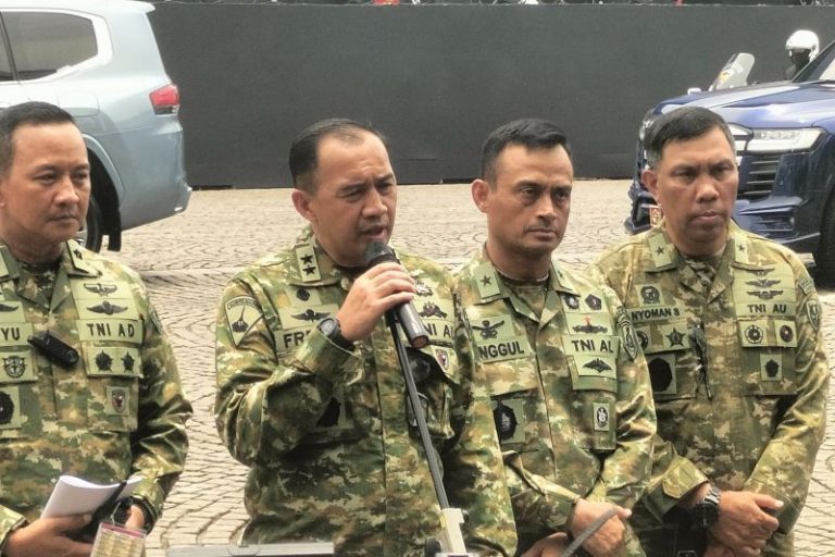 TNI Evaluasi Latihan Usai Prajurit Gugur dalam Insiden Terjun Payung di Teluk Jakarta
