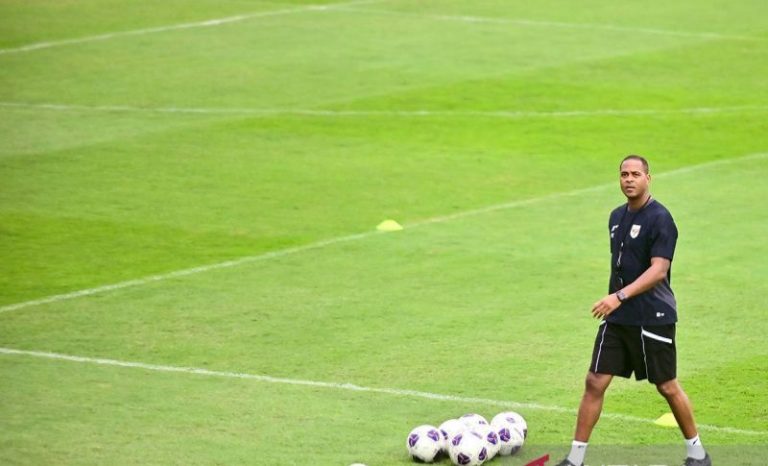 Kluivert Akui Gagal Bawa Indonesia ke Piala Dunia 2026
