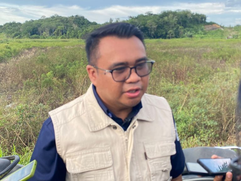 Bupati Aulia Tinjau Lahan Terendam, Kukar Fokus Hidupkan kembali Sawah Tidur