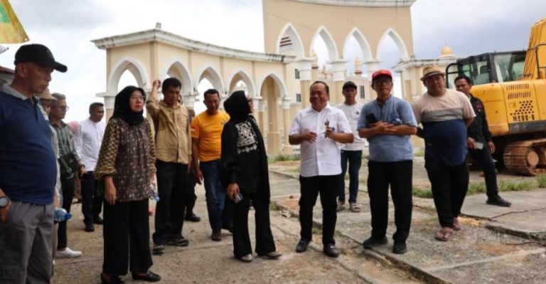 Ultimatum Wali Kota Neni: Masjid Terapung Harus Rapi dalam Seminggu!