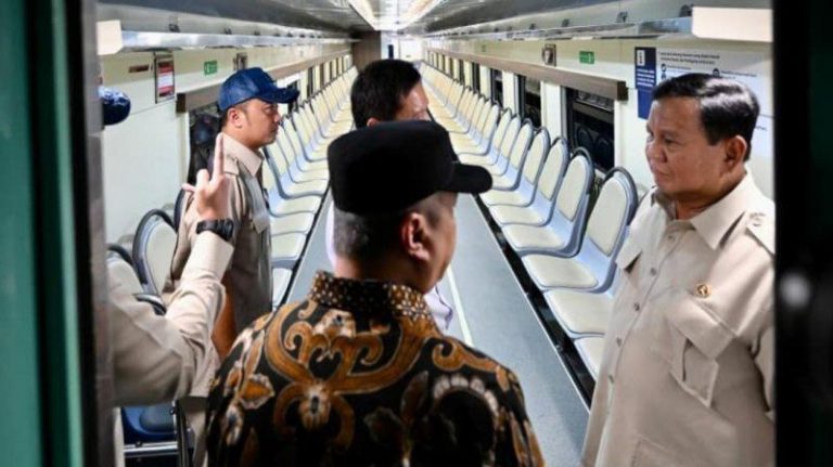 Prabowo Pertimbangkan Pembatasan Game Online Usai Ledakan di SMA 72 Jakarta