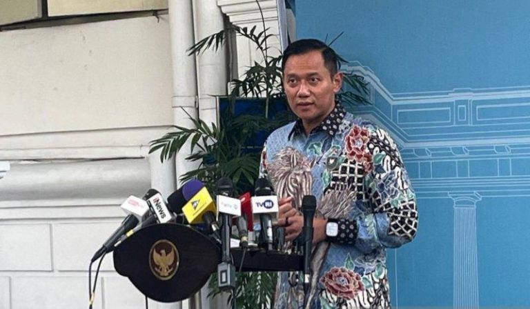 Pemerintah Pastikan Hadir Tangani Utang Kereta Cepat Jakarta–Bandung