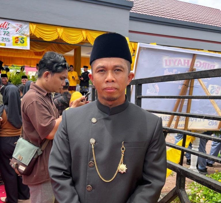 Rahman Minta Pemkab dan PLN Percepat Pembangunan Jaringan Listrik