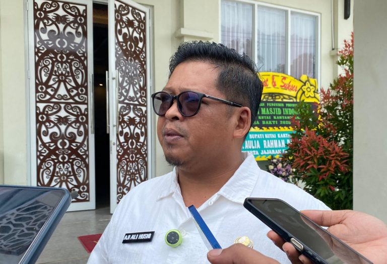 adi Basis Ekonomi Kreatif, Dispora Kukar Dorong Irma Kelola Usaha Digital Printing