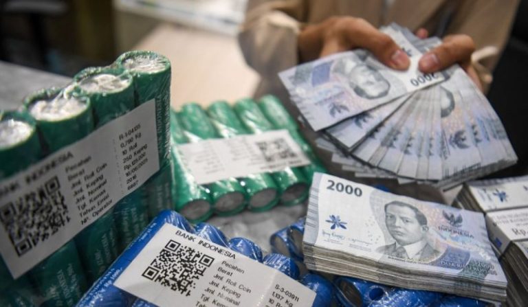 Rupiah Melemah, Pasar Tunggu Resolusi Penutupan Pemerintah AS