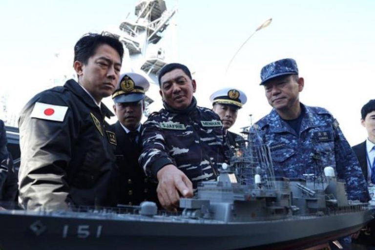 Menhan Sjafrie Tinjau Kapal Perang Mogami-class di Jepang