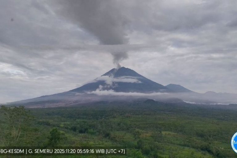 Status Tanggap Darurat Erupsi Semeru Diperpanjang hingga 2 Desember 2025