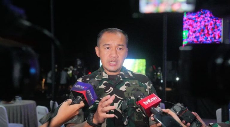 TNI AD Kerahkan Mobil Reverse Osmosis,  Sediakan Air Bersih di Lokasi Banjir Sumatra