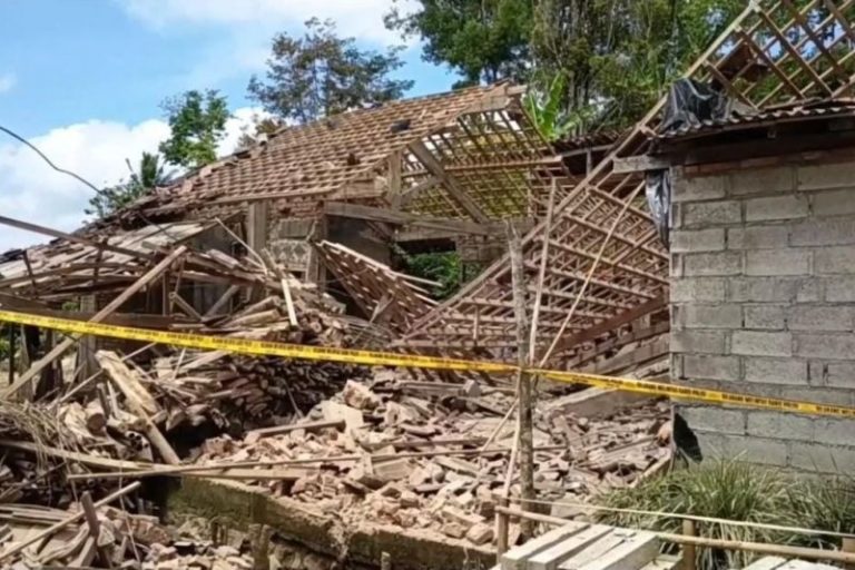 Korban Ledakan Diduga Serbuk Mercon di Pacitan Bertambah Jadi Lima Orang
