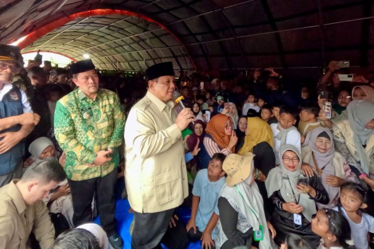 Presiden Prabowo Tinjau Korban Banjir di Takengon, Komitmen Percepatan Pemulihan