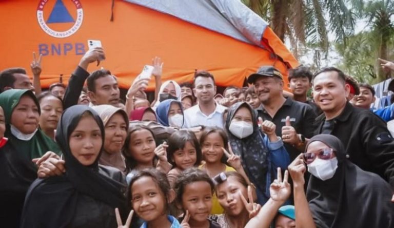Saksikan Ketabahan Korban Banjir Sumatra, Raffi Ahmad: Hati ini Rasanya Campur Aduk