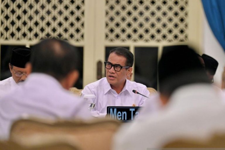 Mentan Siapkan 120 Ribu Ton Beras untuk Daerah Terdampak Bencana di Sumatra