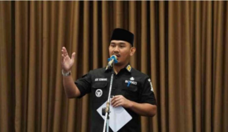 KPK Tangkap Bupati Bekasi Ade Kuswara Kunang dalam OTT