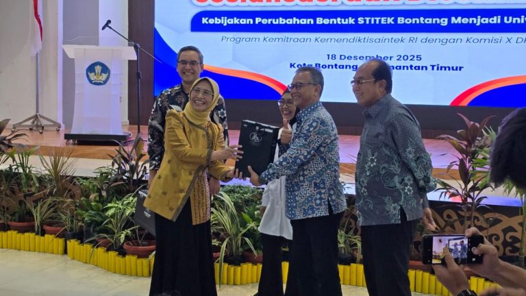 Transformasi STITEK Menuju Universitas (1): Bontang, Neni, dan Perjuangan Hetifah