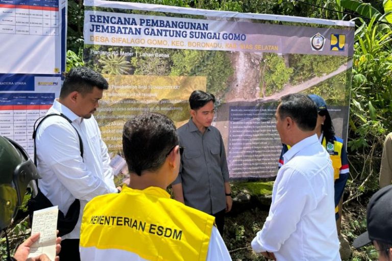 Wapres Gibran Minta Pembangunan Jembatan Gantung Sungai Gomo Dipercepat