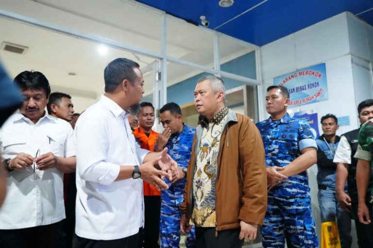 Gubernur Sulsel dan Menhub Evaluasi Pencarian Pesawat ATR 42-500 yang Hilang