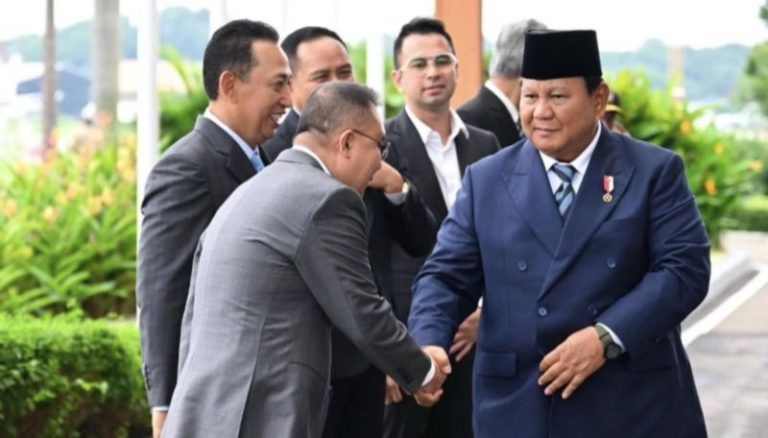 Presiden Prabowo Bertolak ke London Temui PM Keir Starmer dan Raja Charles III