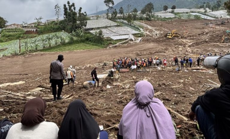 BNPB Kerahkan Dua Pesawat OMC untuk Bantu Pencarian Korban Longsor di Cisarua