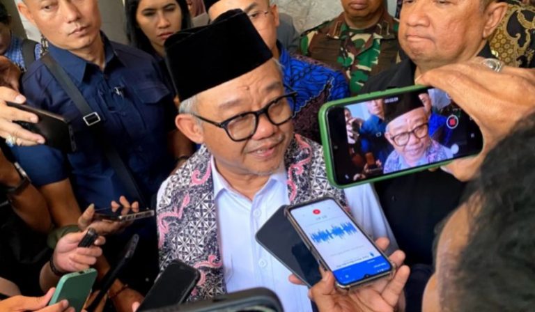 Revitalisasi 143 Sekolah di Garut Rampung, Mendikdasmen Tekankan Kenyamanan Belajar
