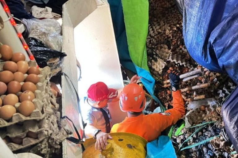 Insiden Kapal di Pelabuhan Semayang, Empat Penumpang Tertindih Truk