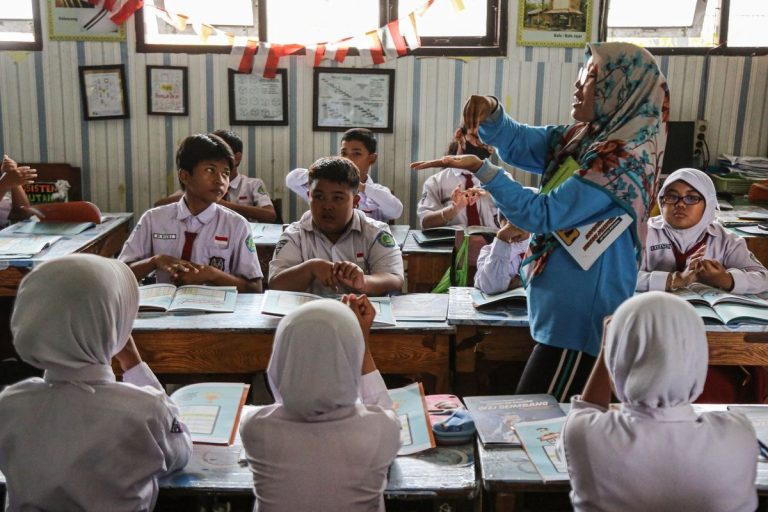 Kemenag Usulkan Kenaikan Insentif Guru Honorer Madrasah Non-Sertifikasi Jadi Rp400 Ribu