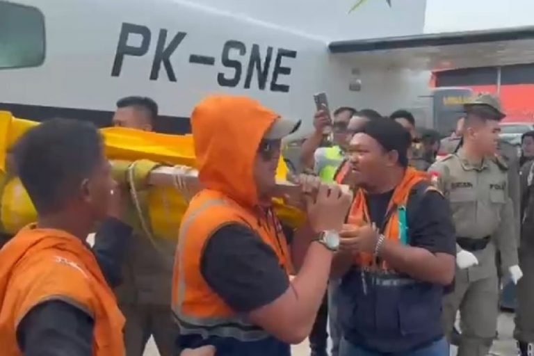 Kemenko Polkam Evaluasi Pengamanan Bandara Papua Usai Penembakan Pesawat