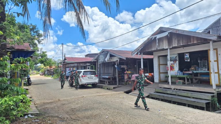 Meski Jarak Jauh, Satgas TMMD Kubar Tetap Tunaikan Sholat Jumat