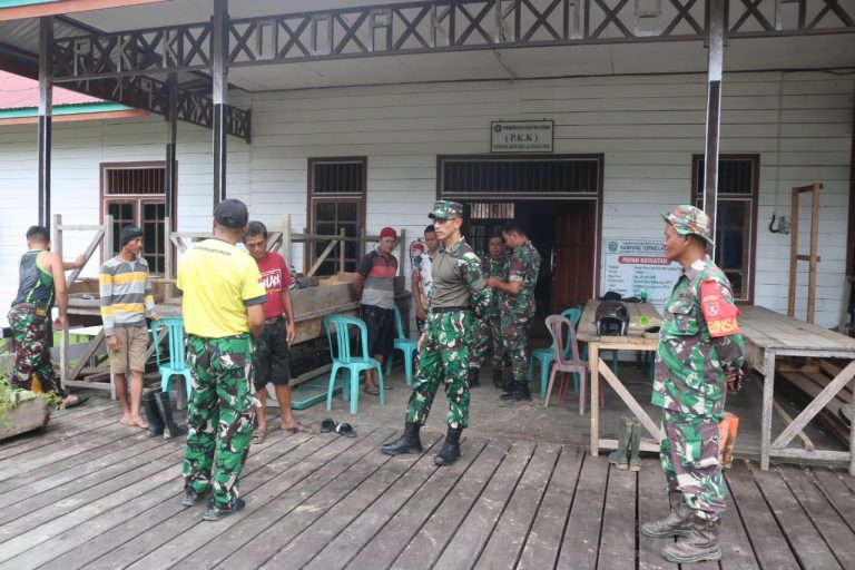 Dansatgas TMMD Tinjau Progres Sumur Bor dan MCK di Tering Lama