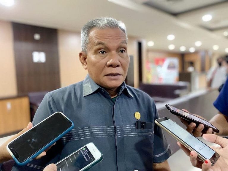 Izin Bangunan di Atas Laut, Saga: Proses Administrasi Sulit